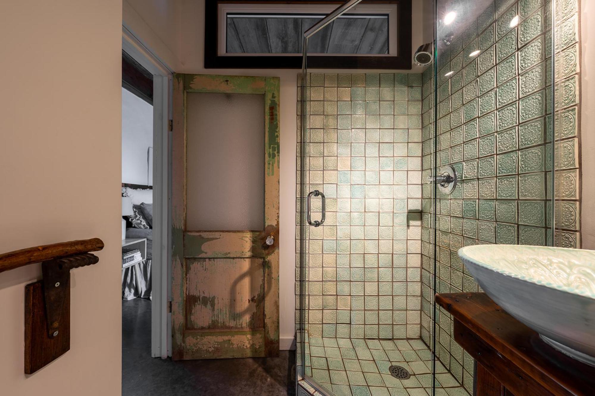 Owl'S Nest Suites Carrying Place エクステリア 写真